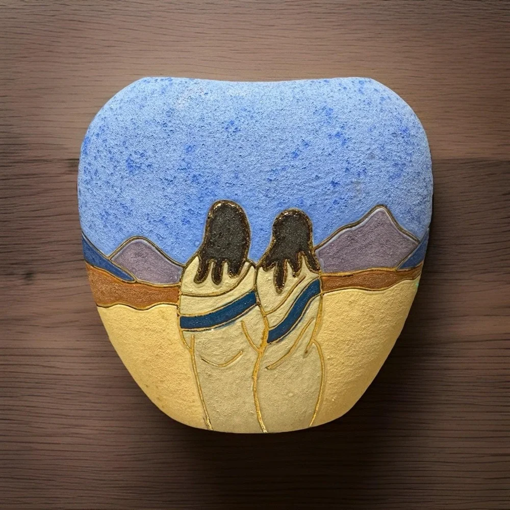 Southwestern Textured Pottery Vase Desert Scene – Vera Russell? 24k Gold Inlay